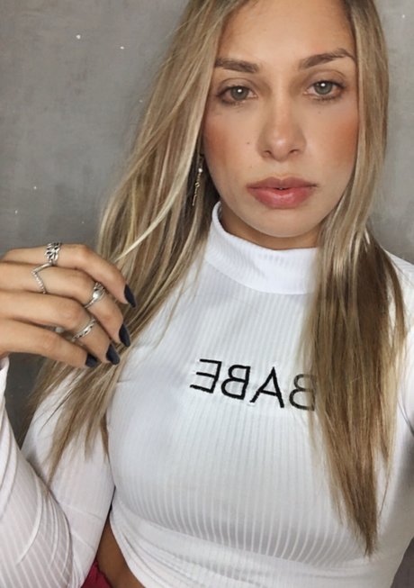 Foto di nudo di fuga di OnlyFans di Ligia Ynne