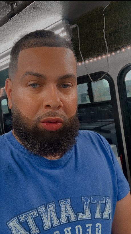 Foto di nudo di fuga di OnlyFans di Lightskinjay