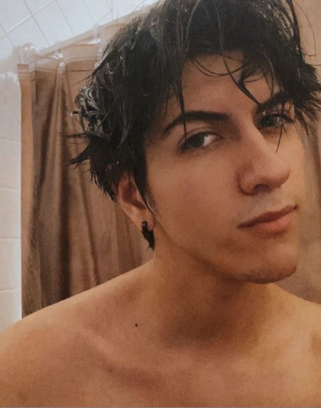 Foto di nudo di fuga di OnlyFans di Alexander Vega
