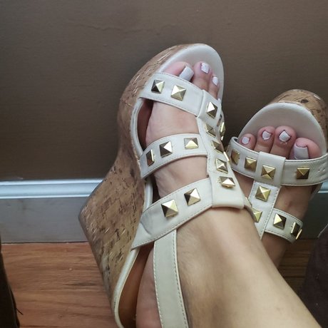 Foto di nudo di fuga di OnlyFans di Lovelyfeet 