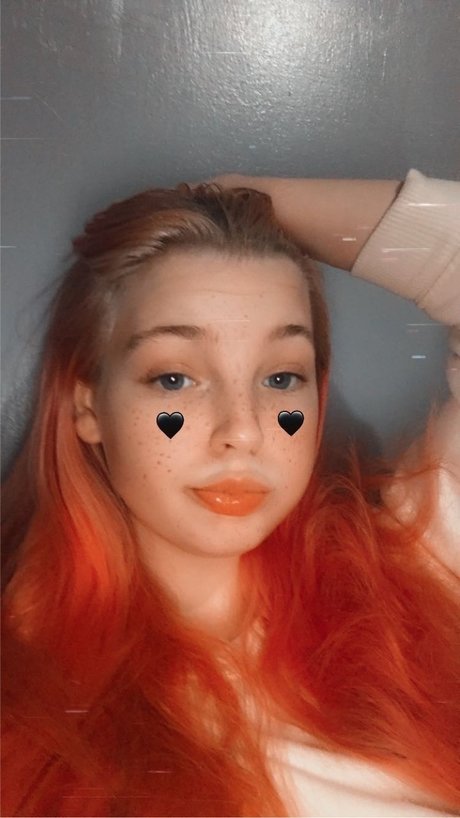 Foto di nudo di fuga di OnlyFans di Georgia