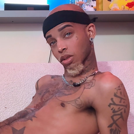Foto di nudo di fuga di OnlyFans di Lovell Lykaon