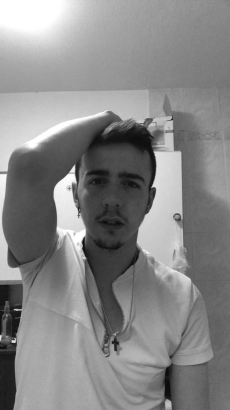 Foto di nudo di fuga di OnlyFans di Julianfara77