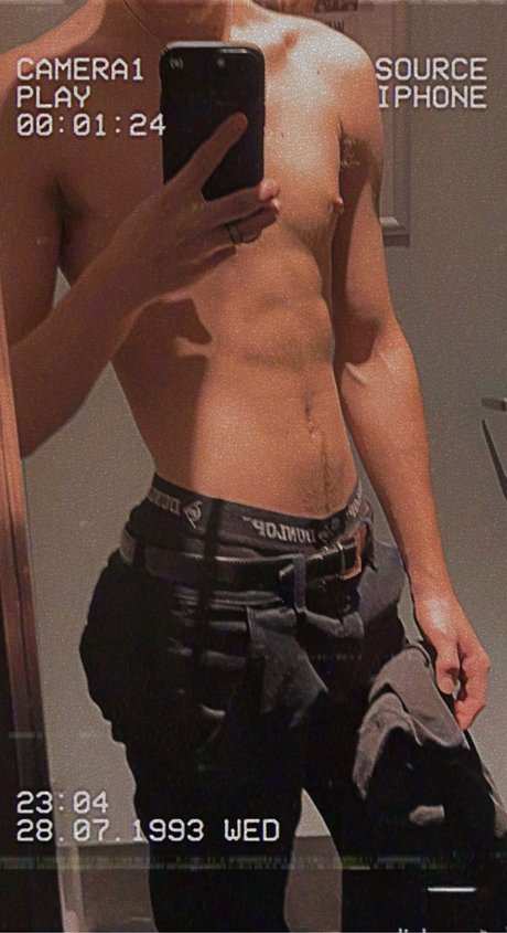 Foto di nudo di fuga di OnlyFans di Louis