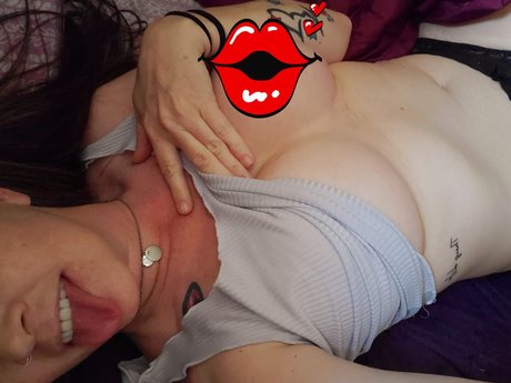 Foto di nudo di fuga di OnlyFans di Lori Faith