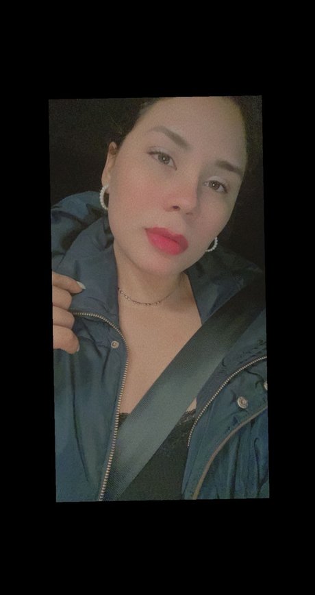 Foto di nudo di fuga di OnlyFans di Lore