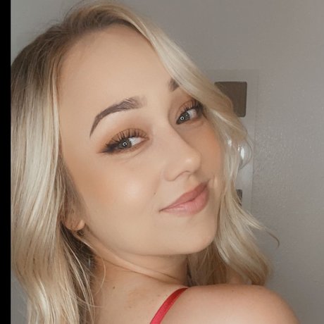 Foto di nudo di fuga di OnlyFans di Loraine Rachel