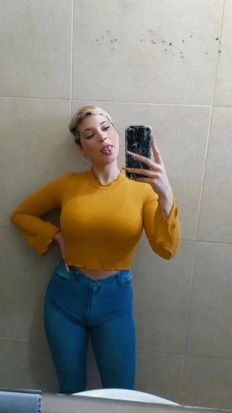 Foto di nudo di fuga di OnlyFans di Sweet Honey