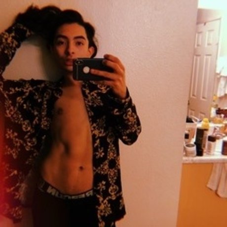 Foto di nudo di fuga di OnlyFans di Daniel Lon 