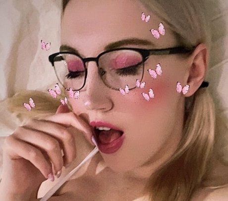 Foto di nudo di fuga di OnlyFans di Anastasia