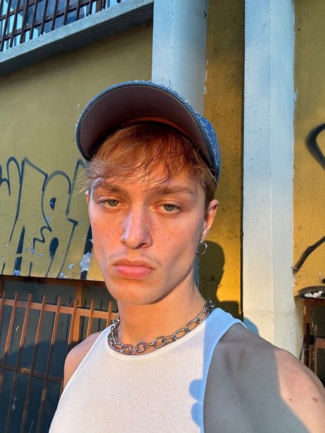 Foto di nudo di fuga di OnlyFans di Longblond