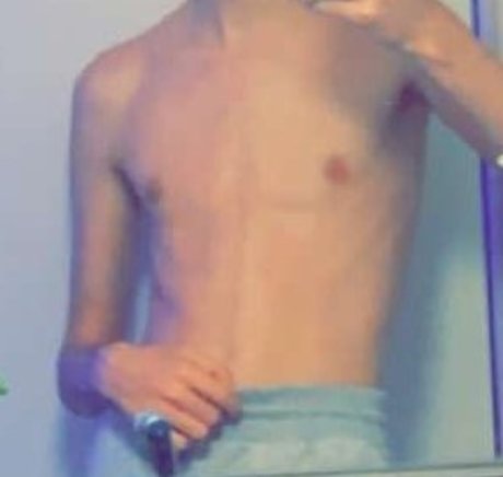 Foto di nudo di fuga di OnlyFans di London Boy