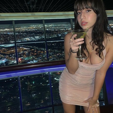 Foto di nudo di fuga di OnlyFans di Lola Yung