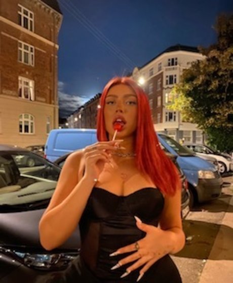 Foto di nudo di fuga di OnlyFans di Lola Lowe