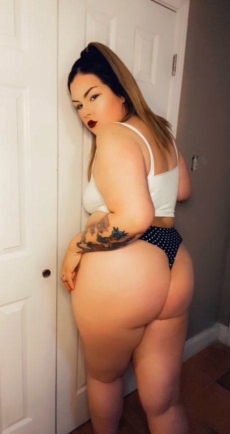 Foto di nudo di fuga di OnlyFans di Lizzie Leigh