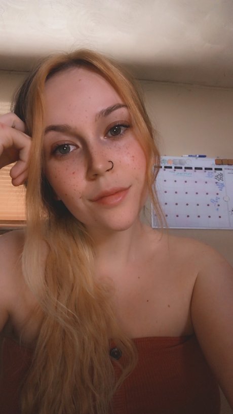 Foto di nudo di fuga di OnlyFans di Liz