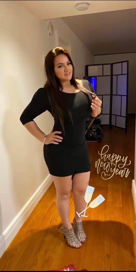 Foto di nudo di fuga di OnlyFans di Belen