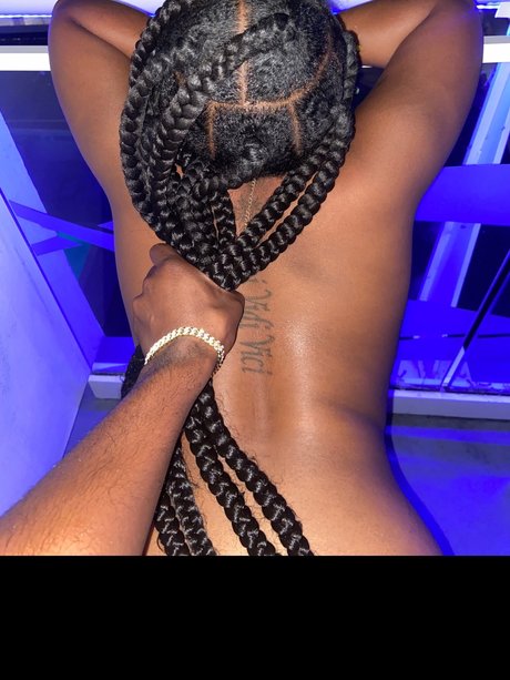 Foto di nudo di fuga di OnlyFans di Dc Productions