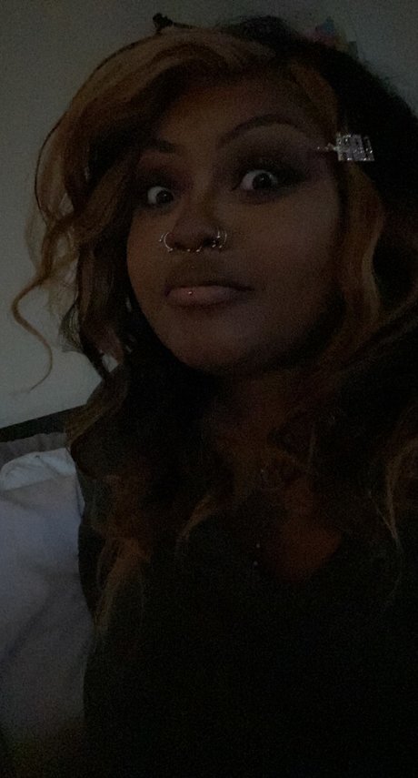Foto di nudo di fuga di OnlyFans di Gutter Glitter