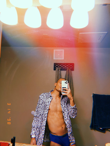 Foto di nudo di fuga di OnlyFans di Luis