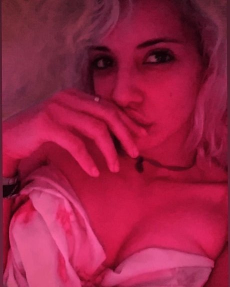 Foto di nudo di fuga di OnlyFans di Luz