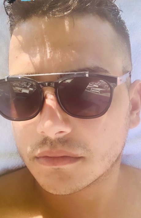 Foto di nudo di fuga di OnlyFans di Luys Albertto