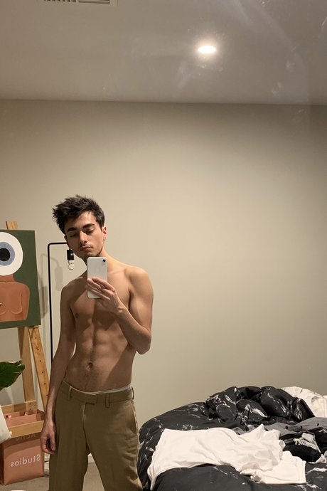 Foto di nudo di fuga di OnlyFans di Luc