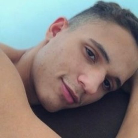 Foto di nudo di fuga di OnlyFans di Dutra