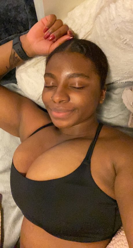 Foto di nudo di fuga di OnlyFans di Lusting Libra 