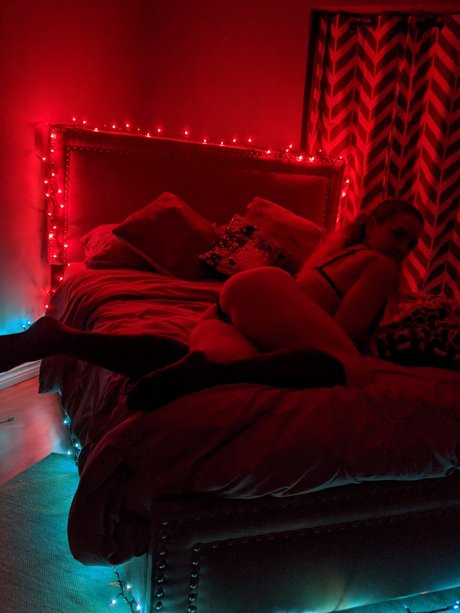 Foto di nudo di fuga di OnlyFans di Luscious Lizsi