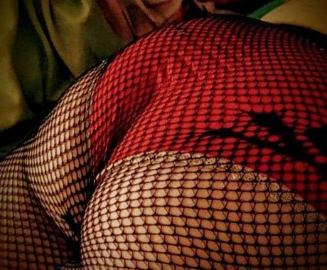 Foto di nudo di fuga di OnlyFans di Luring Seductress