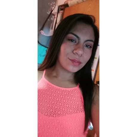 Foto di nudo di fuga di OnlyFans di Lupita Segura