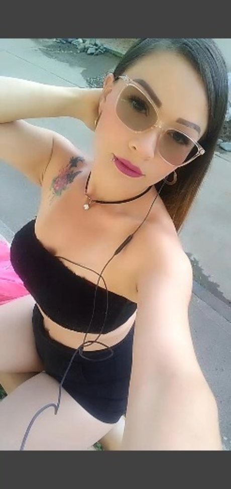 Foto di nudo di fuga di OnlyFans di Lupita