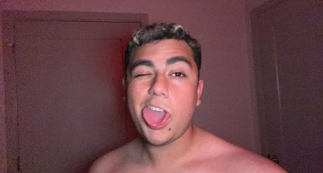 Foto di nudo di fuga di OnlyFans di Brent