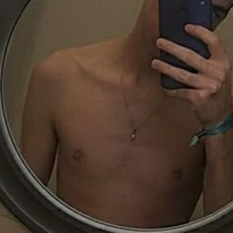 Foto di nudo di fuga di OnlyFans di Lu