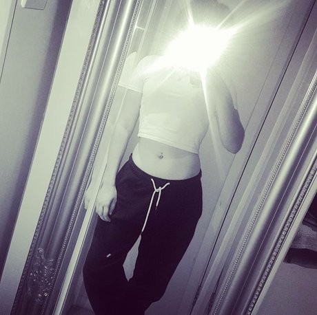 Foto di nudo di fuga di OnlyFans di Lulu 