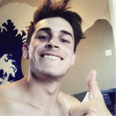 Foto di nudo di fuga di OnlyFans di  Luke 
