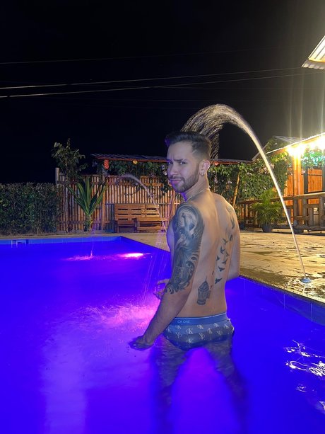 Foto di nudo di fuga di OnlyFans di Luis