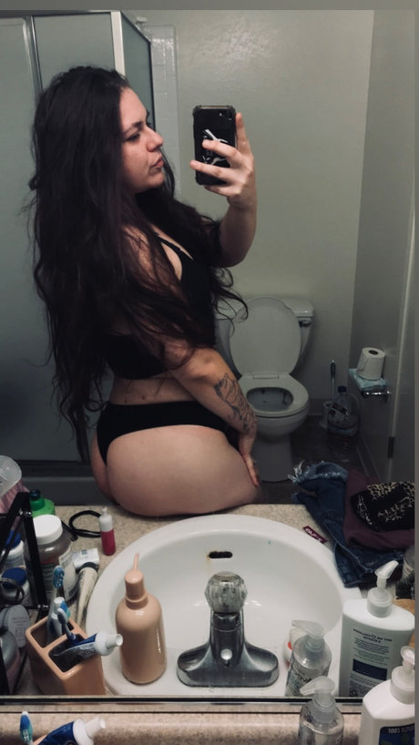 Foto di nudo di fuga di OnlyFans di Your Fantasy 