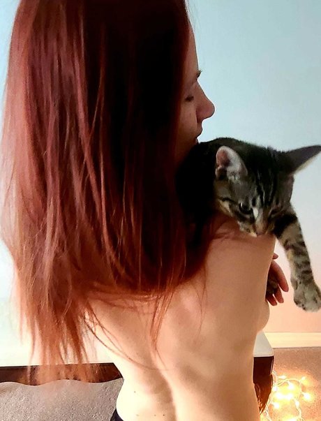 Foto di nudo di fuga di OnlyFans di Lucy Morgan