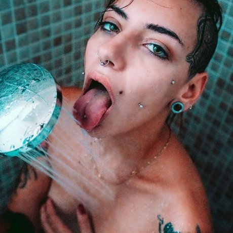 Foto di nudo di fuga di OnlyFans di Luckystrike Sgh
