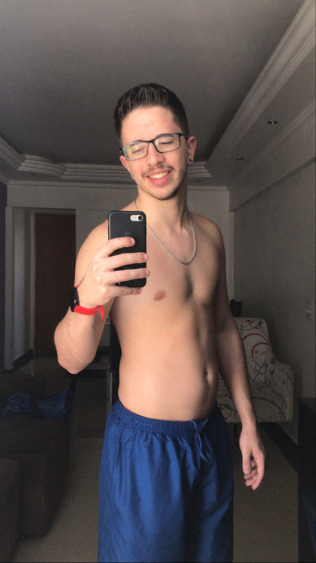 Foto di nudo di fuga di OnlyFans di Lucas Luigi