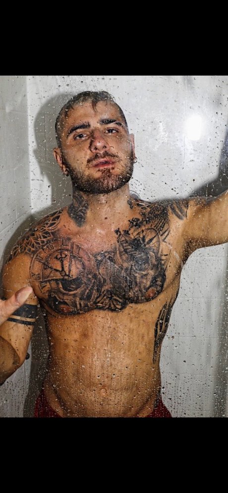 Foto di nudo di fuga di OnlyFans di Lucas Deen