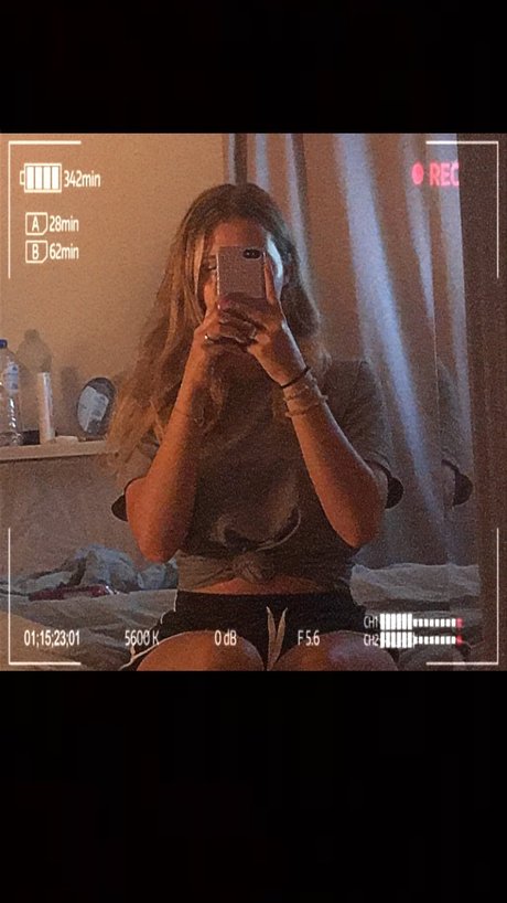 Foto di nudo di fuga di OnlyFans di Marloes