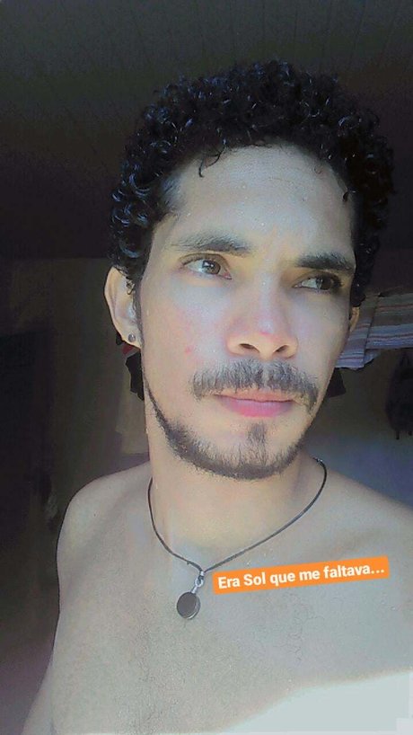 Foto di nudo di fuga di OnlyFans di Markos