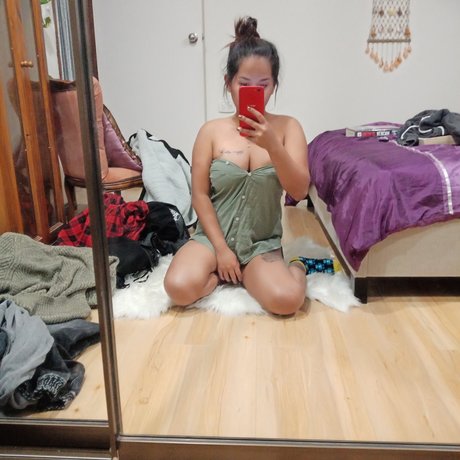 Foto di nudo di fuga di OnlyFans di Marjorie Ann A Ngoho