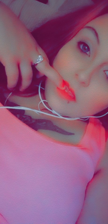 Foto di nudo di fuga di OnlyFans di Marilana