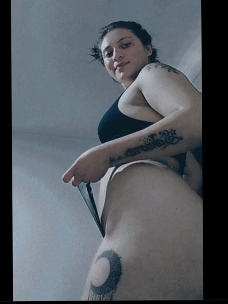 Foto di nudo di fuga di OnlyFans di Mariat