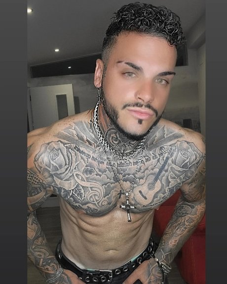Foto di nudo di fuga di OnlyFans di Mariano Carmona
