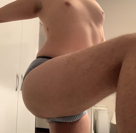Foto di nudo di fuga di OnlyFans di Marcel Ayrie